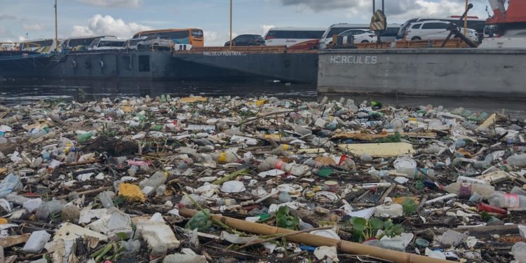 Prefeitura leva ação de limpeza a orlas de Manaus e pede que a população use os serviços da Semulsp