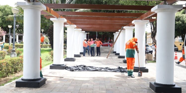 Prefeitura de Manaus executa serviços de revitalização no Centro e na Djalma Batista