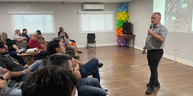 Prefeitura de Manaus realiza treinamento para a equipe técnica da Seminf