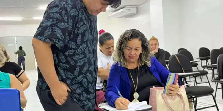 Prefeitura auxilia empreendedores com mentorias para impulsionar negócios em Manaus