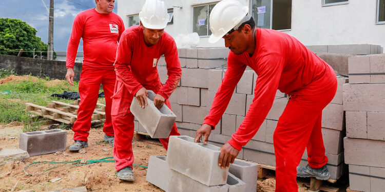 Manaus é a quarta melhor cidade para se investir no mercado imobiliário, segundo ranking nacional