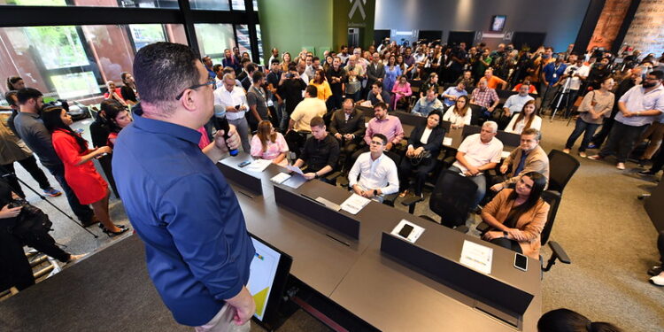 Prefeitura de Manaus lança novo portal de serviços do município