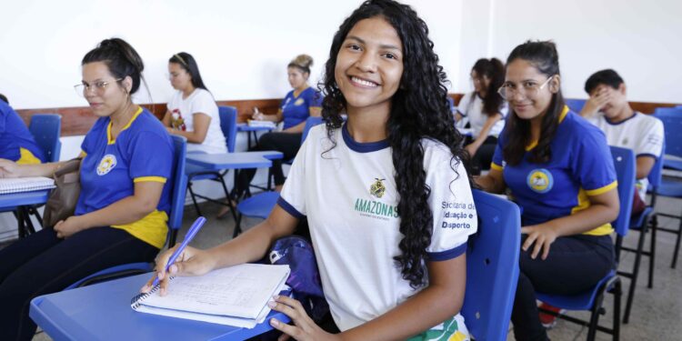 Transferência e matrícula de novos alunos com deficiência da rede pública de ensino começa nesta quarta-feira