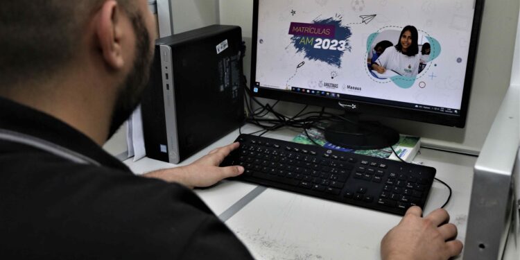 Alunos que perderam prazos poderão fazer matrícula e transferência a partir desta terça-feira (24/01)