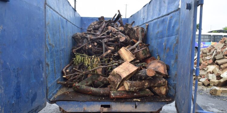 Prefeitura de Manaus atua em pontos de afundamento no bairro Novo Israel