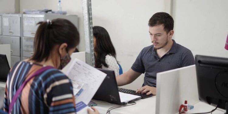 Sine Manaus oferta 177 vagas de emprego nesta segunda-feira, 2/1