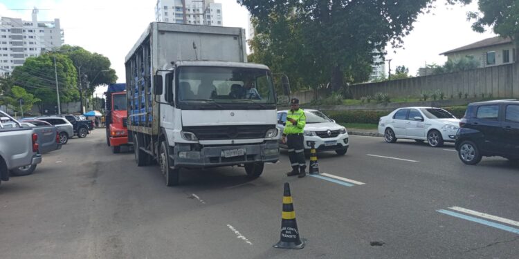 Prefeitura reforça fiscalização nas áreas de restrição de circulação