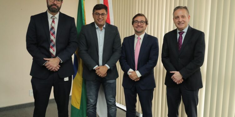 Wilson Lima recebe representantes do BID e debate modernização no Governo do Amazonas