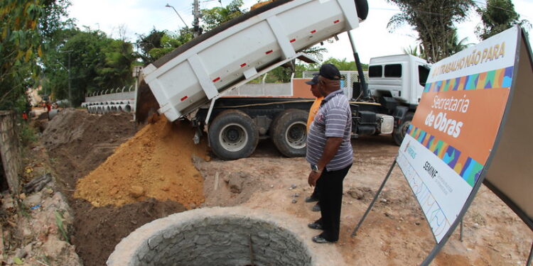 Prefeitura realiza recuperação emergencial de redes de drenagem na zona Centro-Oeste de Manaus