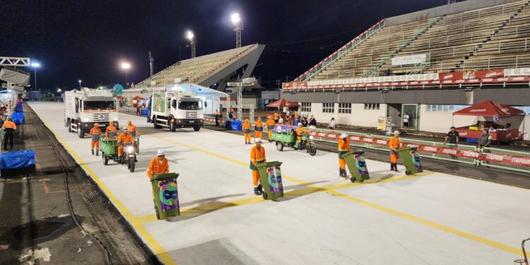 Carnaval de Manaus 2023: Prefeitura de Manaus recolhe mais de 41 toneladas de resíduos em três noites de desfiles no sambódromo