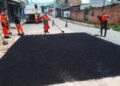 Prefeitura de Manaus recupera asfalto da principal via do bairro Novo Reino