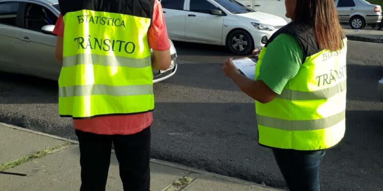 Prefeitura faz pesquisa sobre tráfego de veículos na zona Leste de Manaus para implementar melhorias