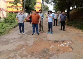 Prefeito determina início de obras de recuperação asfáltica no bairro Compensa