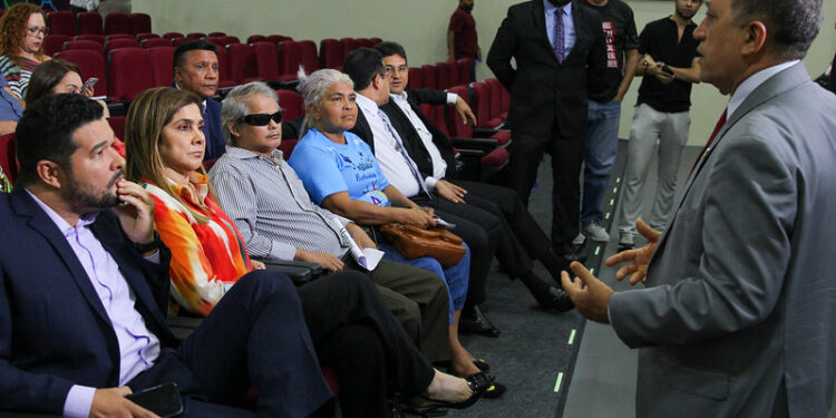 Prefeitura de Manaus reforça aumento de quase 500% no número de mediadores na rede de ensino