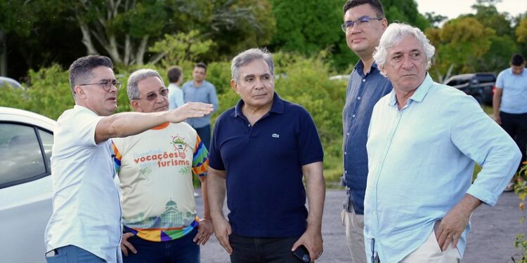 Prefeito destaca construção de grandes espaços para impulsionar o turismo em Manaus