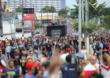 Prefeito participa da ‘Marcha para Jesus’ e destaca pluralidade cultural