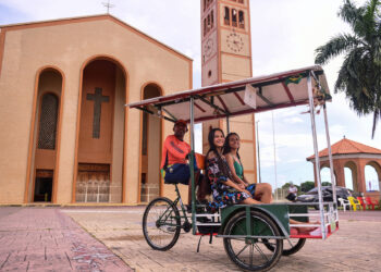 Um roteiro turístico inesquecível para viver em Parintins