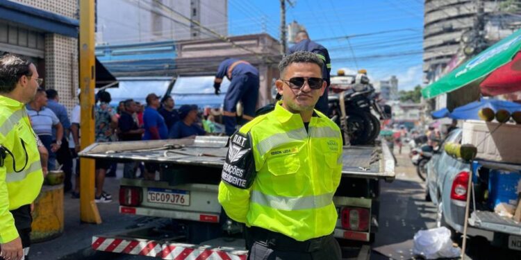 Prefeitura realiza operação para ordenar estacionamento no centro da cidade