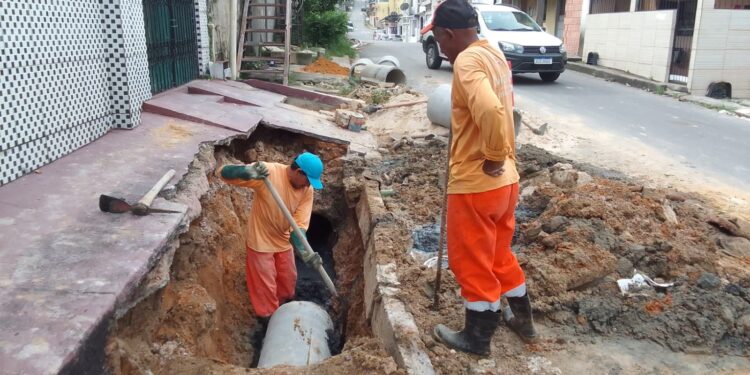 Prefeitura realiza obras de infraestrutura na zona Centro-Oeste