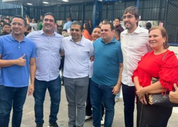 Vereadora Yomara Lins participa da inauguração de quadra poliesportiva no bairro São Jorge