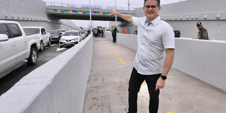 Prefeitura inaugura complexo viário seis meses antes do prazo previsto e renova convênio com Estado para o Passe Livre Estudantil