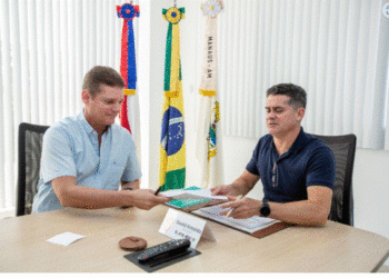 Prefeito David Almeida decreta medidas para economizar R$ 120 milhões em despesas 