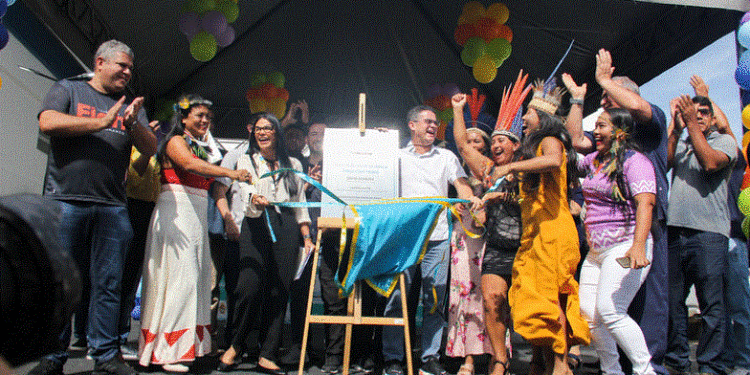 Prefeito inaugura unidade de saúde na região com maior concentração indígena da área urbana de Manaus
