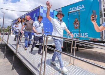 David Almeida entrega UBS Móvel e amplia acesso à saúde básica em áreas vulneráveis